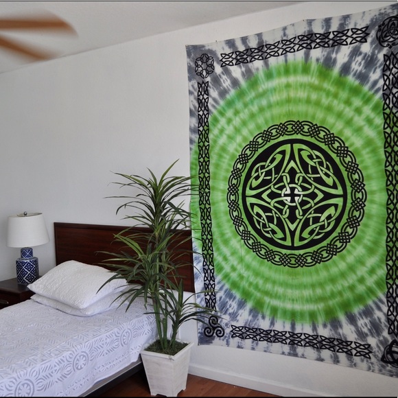 Hand Crafted | Wall Decor | Celtic Knot Tapestry Wall Hanging Wall ...